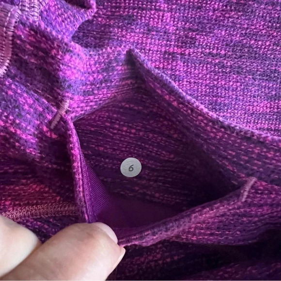 Lululemon Free Flow Crop Size 6 - Picture 7 of 12